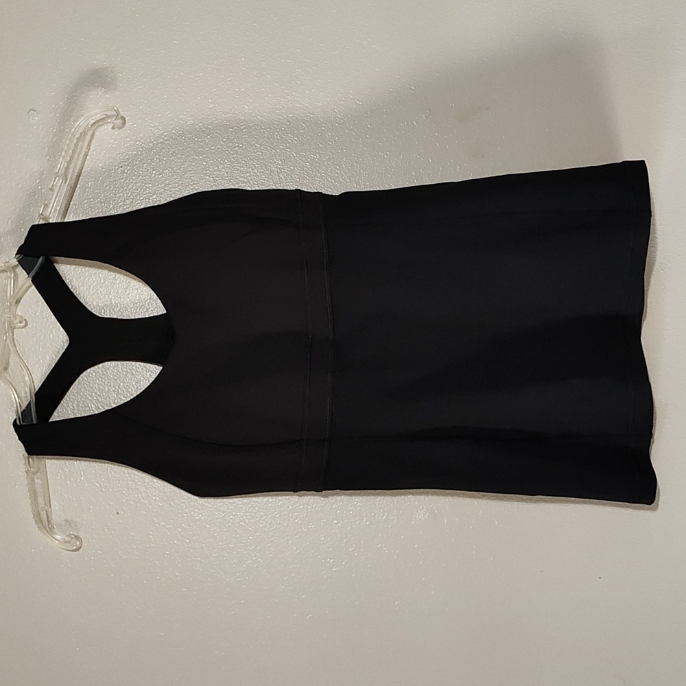 Lulu Lemon racer back top with built in sports bra size 4-6